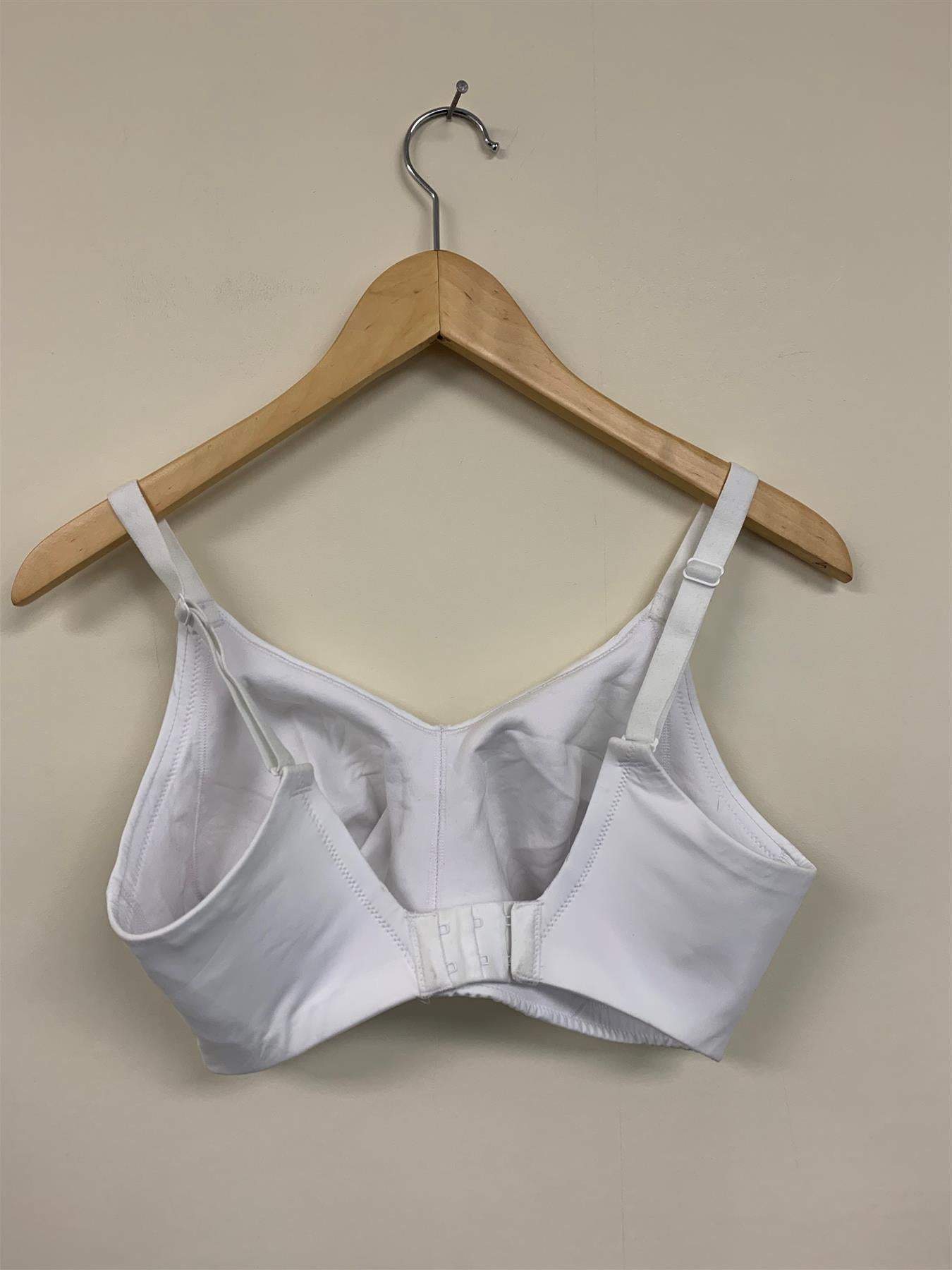 Full Cup Non-Wired Comfort Bra Soft Flexible High Street New Shop Soiled White