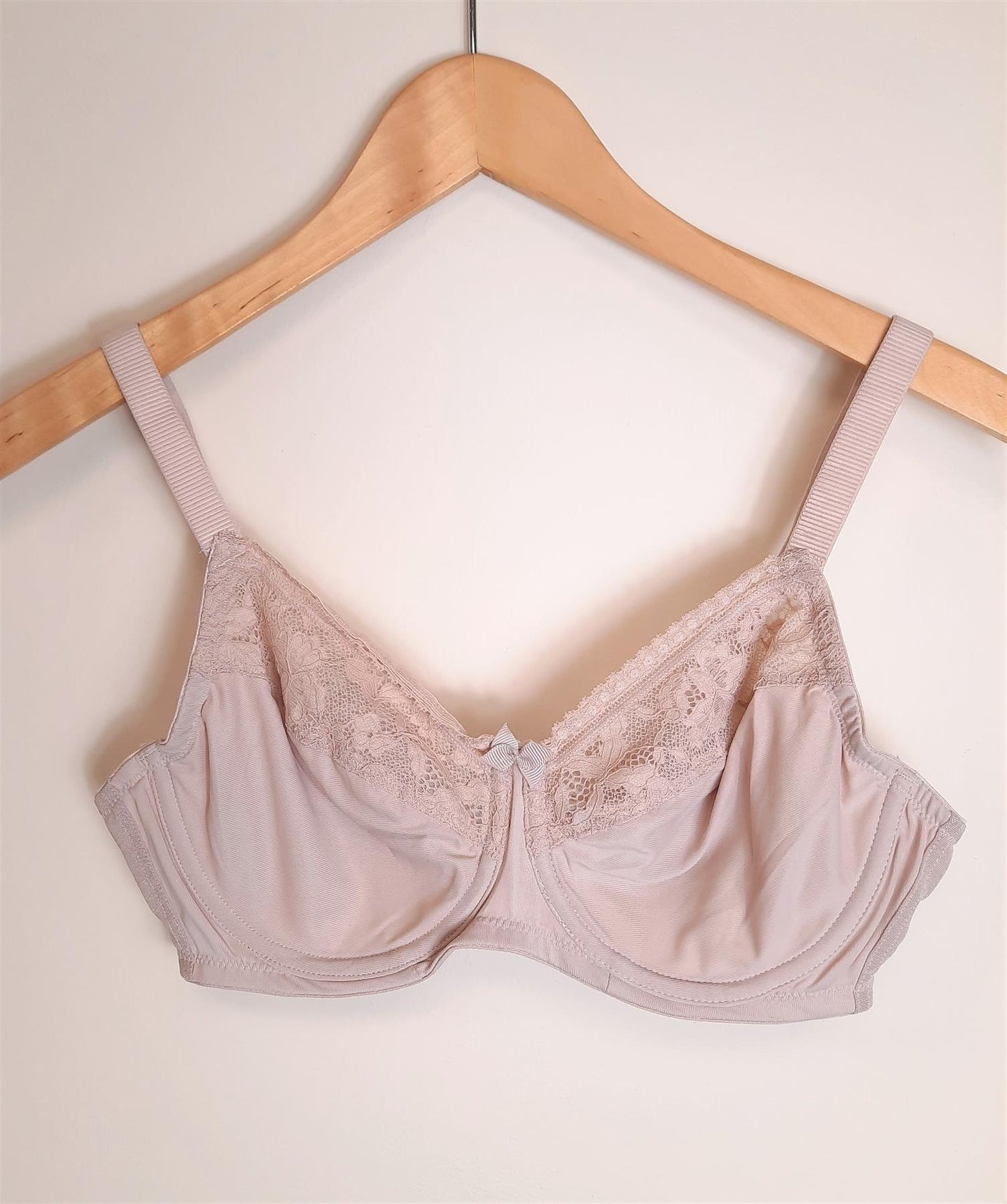 Minimiser Bra Underwired Full Cup Non-Padded Lace Trim Brand New Shop Soiled